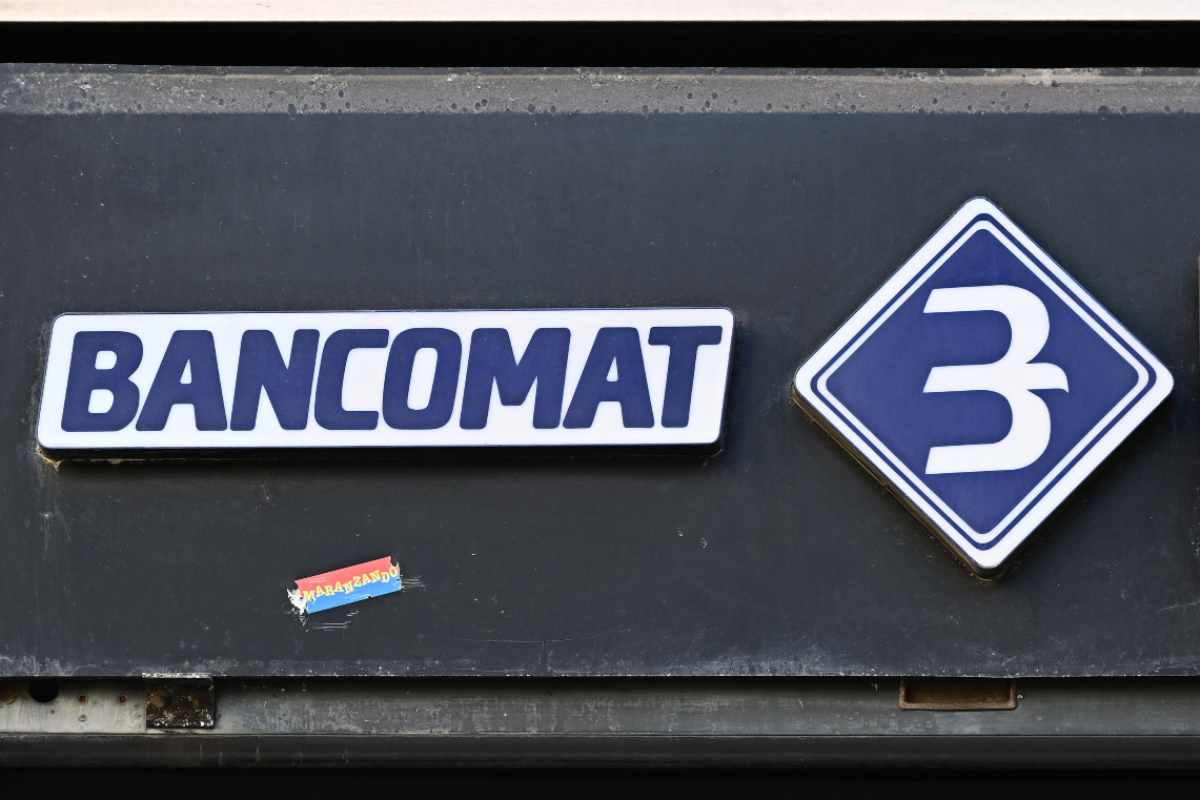 Logo e scritta bancomat