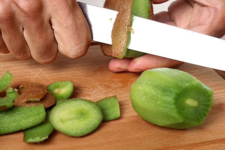 Sbucciare kiwi