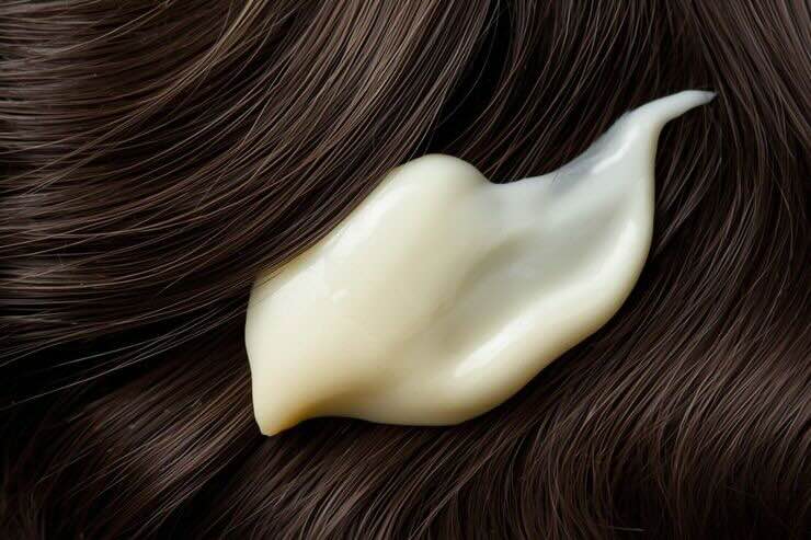 Maionese nei capelli